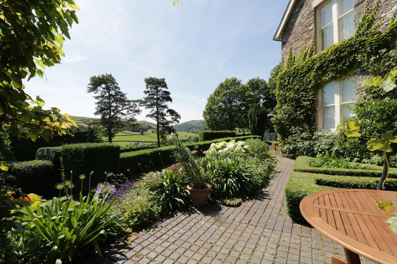 Aber Clwyd Manor Villa Derwen Екстериор снимка